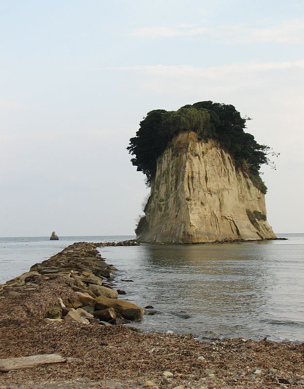 奥能登へ　（見附島）_c0036317_625042.jpg