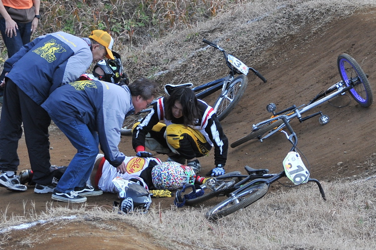 2008JOSF緑山ファイナルレースVOL 1：BMXエリート決勝最速情報_b0065730_2030635.jpg