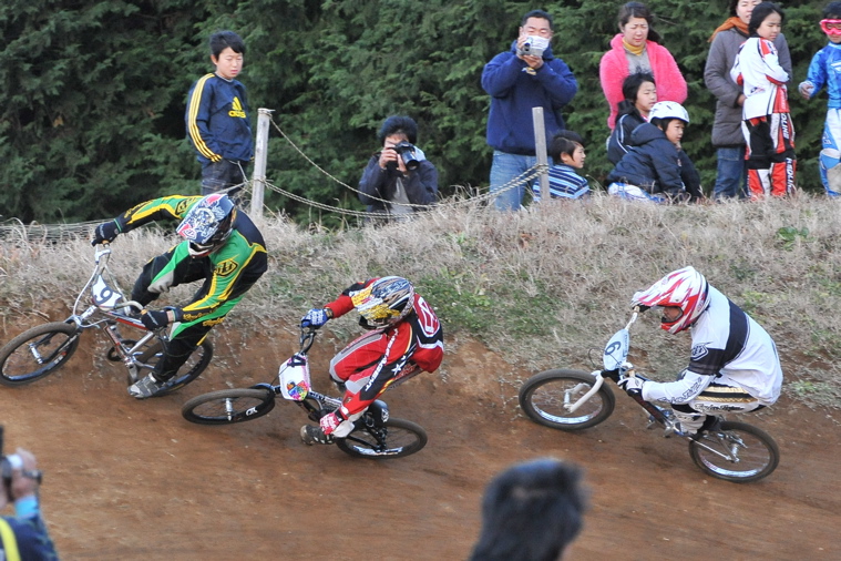 2008JOSF緑山ファイナルレースVOL 1：BMXエリート決勝最速情報_b0065730_2040648.jpg