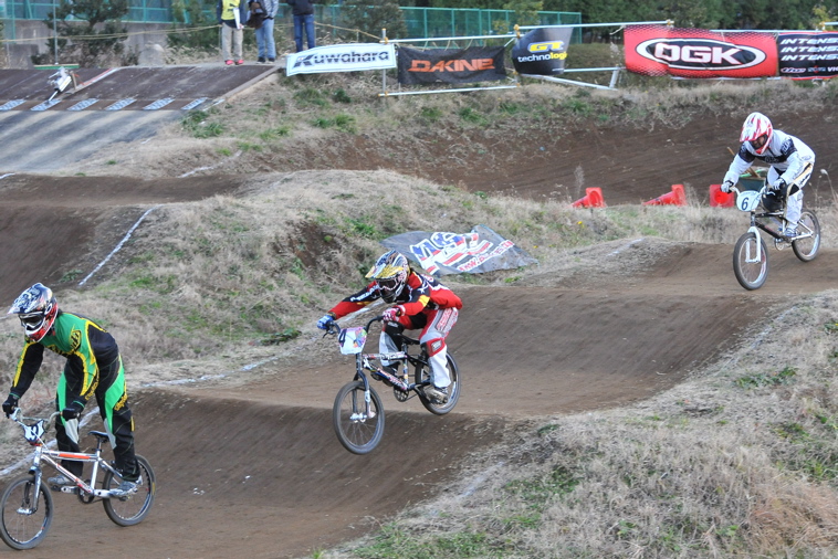 2008JOSF緑山ファイナルレースVOL 1：BMXエリート決勝最速情報_b0065730_2041207.jpg