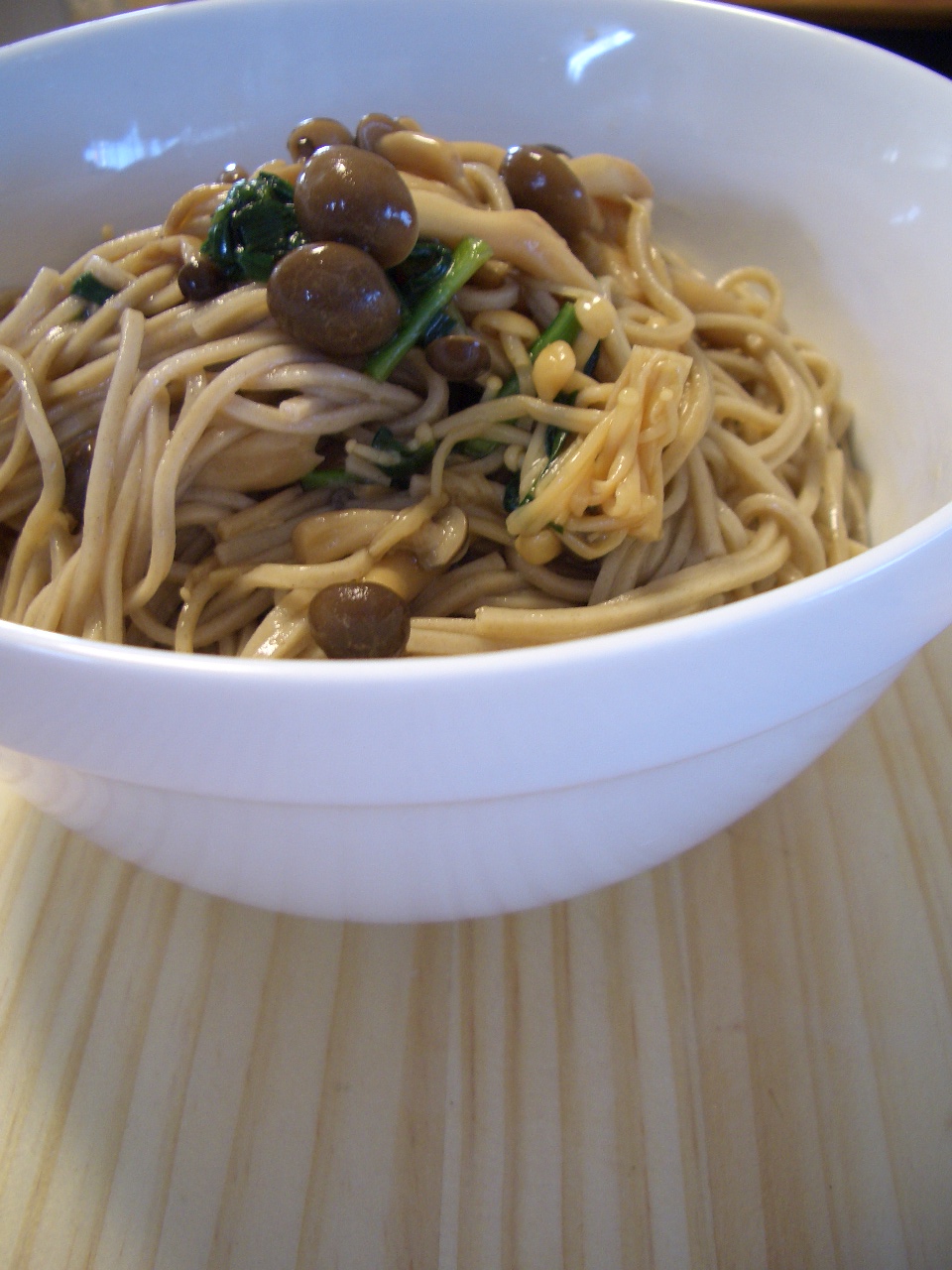 いつものアレ しめじとえのきのぶっかけ蕎麦 クラールセゾニエール いつものアレ しめじとえのきのぶっかけ蕎麦 クラールセゾニエール