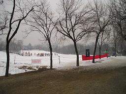 天津水上公園でスキーとタイヤソリ遊び（到水上公园滑雪、滑雪圈玩）_d0023371_1224657.jpg