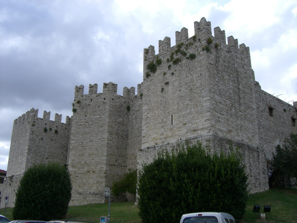 皇帝の城　Castello d. Imperatore_f0135721_2334290.jpg