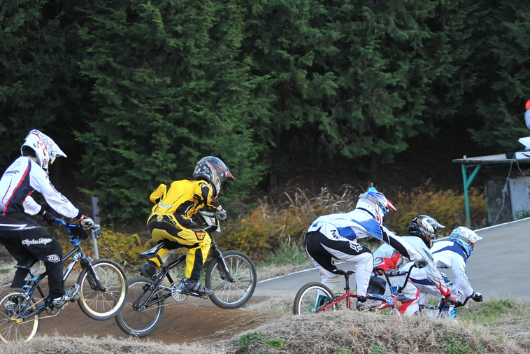 2008JOSF緑山ファイナルレースVOL3 ：BMXエキスパートクラス決勝_b0065730_128385.jpg