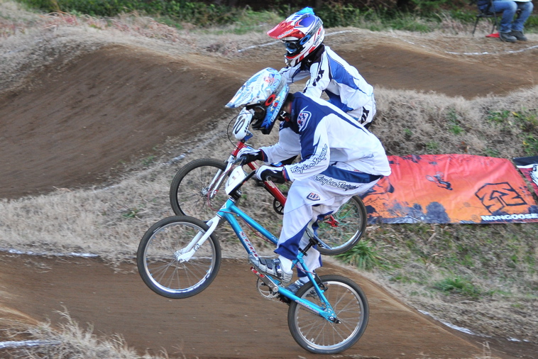 2008JOSF緑山ファイナルレースVOL3 ：BMXエキスパートクラス決勝_b0065730_130103.jpg