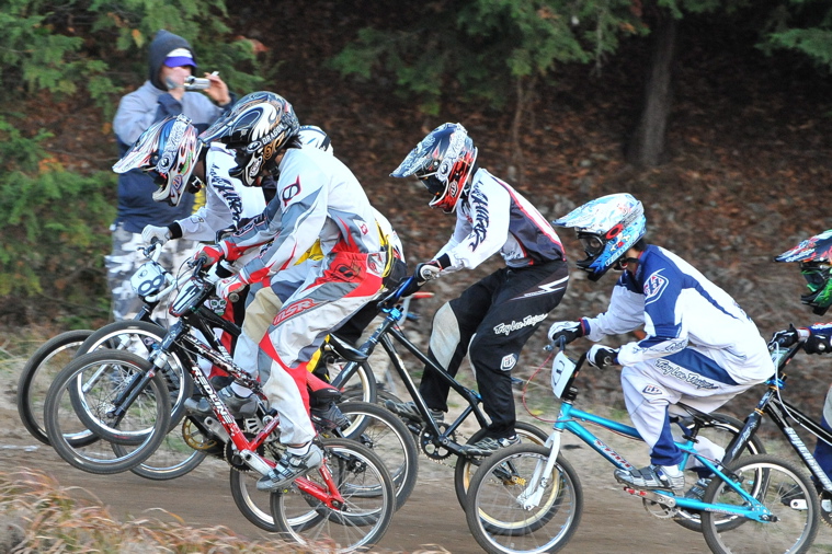 2008JOSF緑山ファイナルレースVOL3 ：BMXエキスパートクラス決勝_b0065730_1331974.jpg