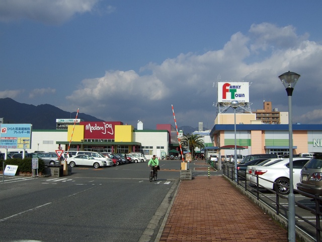広電ファミリータウン楽々園 来年家電量販店がオープン 広島コンシェルジュ 広電ファミリータウン楽々園 来年家電量販店がオープン 広島コンシェルジュ