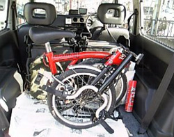 Bromptonの赤い自転車_d0031378_055162.jpg