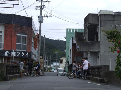 年末の古仁屋へ_e0028387_2334639.jpg
