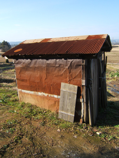 路上観察／小屋　その1 _e0031346_9322997.jpg