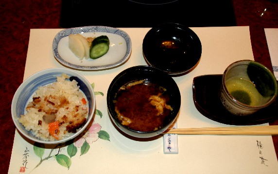 　　お食事処　１５年前（２００８年）の記事です。_b0093754_2329650.jpg