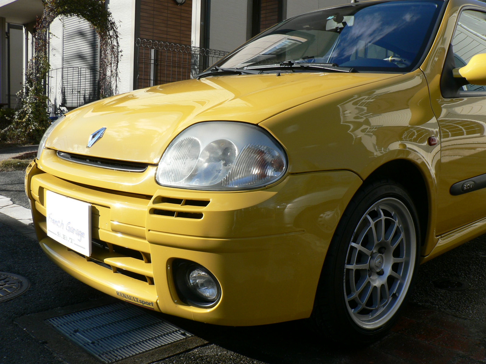 黄色いCLIO（クリオ）_b0144624_17413957.jpg