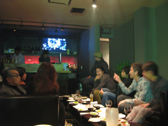 ライブDVD上映会 & イブの来訪者..._f0152550_17125668.jpg