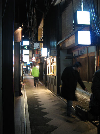 ライブDVD上映会 & イブの来訪者..._f0152550_17134930.jpg