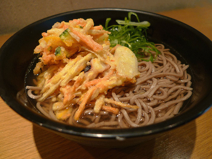 立ち食いそば　麺屋　＠　明石駅_e0024756_7253925.jpg