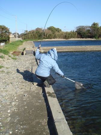 冬と言えば、やはり管釣りですか （食材調達編）_c0139388_19974.jpg