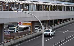 アルパークの動く歩道その2_e0005690_13192397.jpg