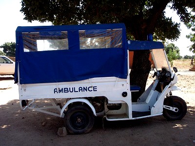 Ambulance of the bush_d0111916_18575655.jpg