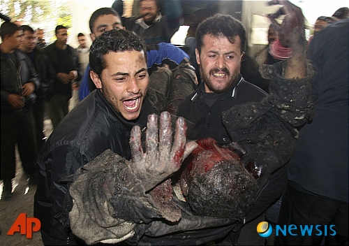 イスラエル、ガザ空襲－1000人以上が死傷_e0049842_223147.jpg