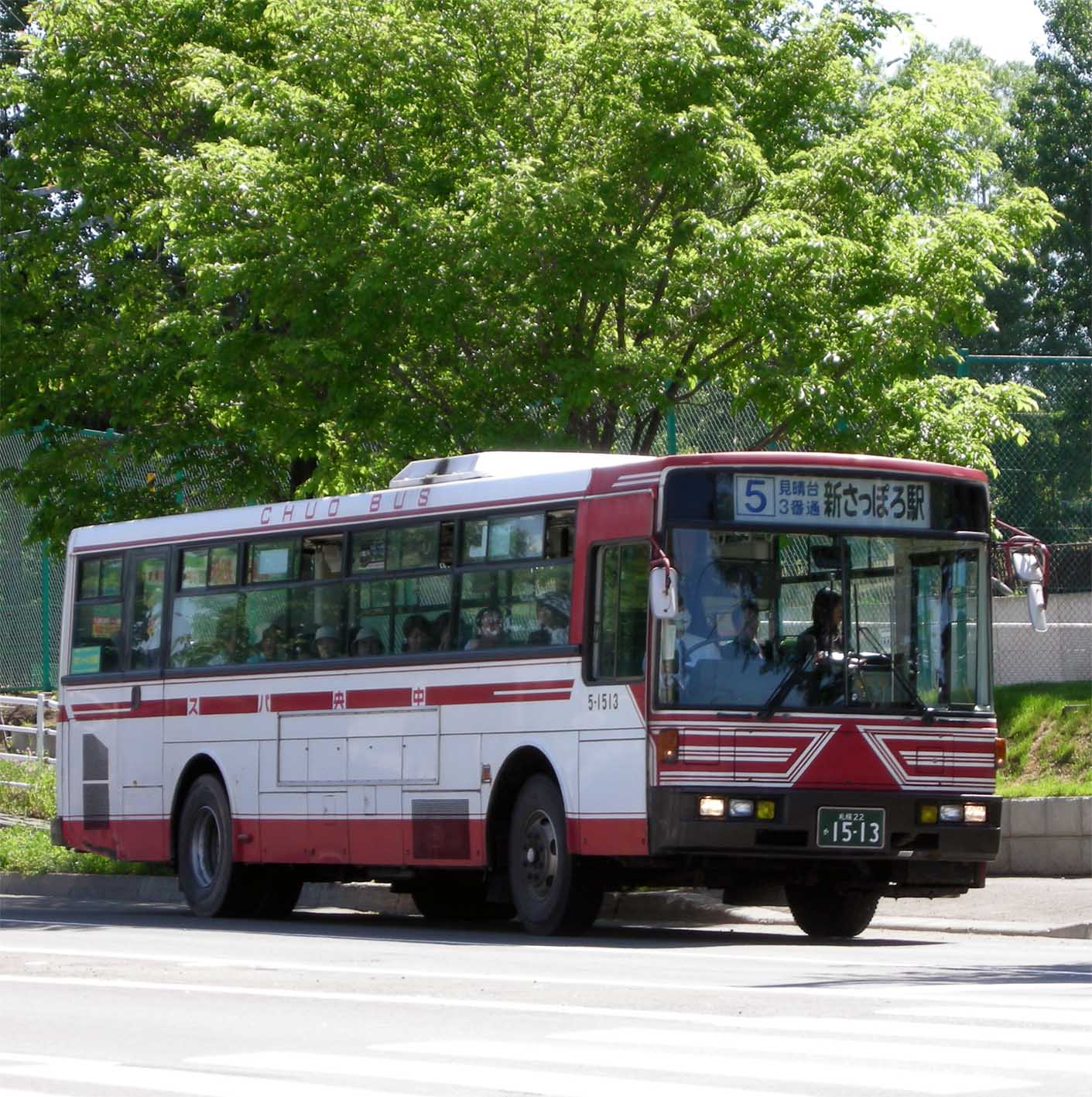 中央バス　江別の赤白日野車　６月と１２月_f0027355_0495764.jpg