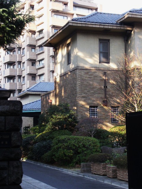 駐日ローマ法王庁、東京本願寺(建築家・木子幸三郎作品探訪)_f0142606_19232896.jpg