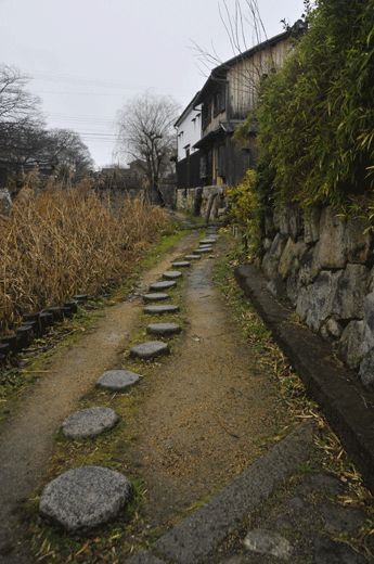 日牟禮八幡宮界隈_c0093046_22444277.gif