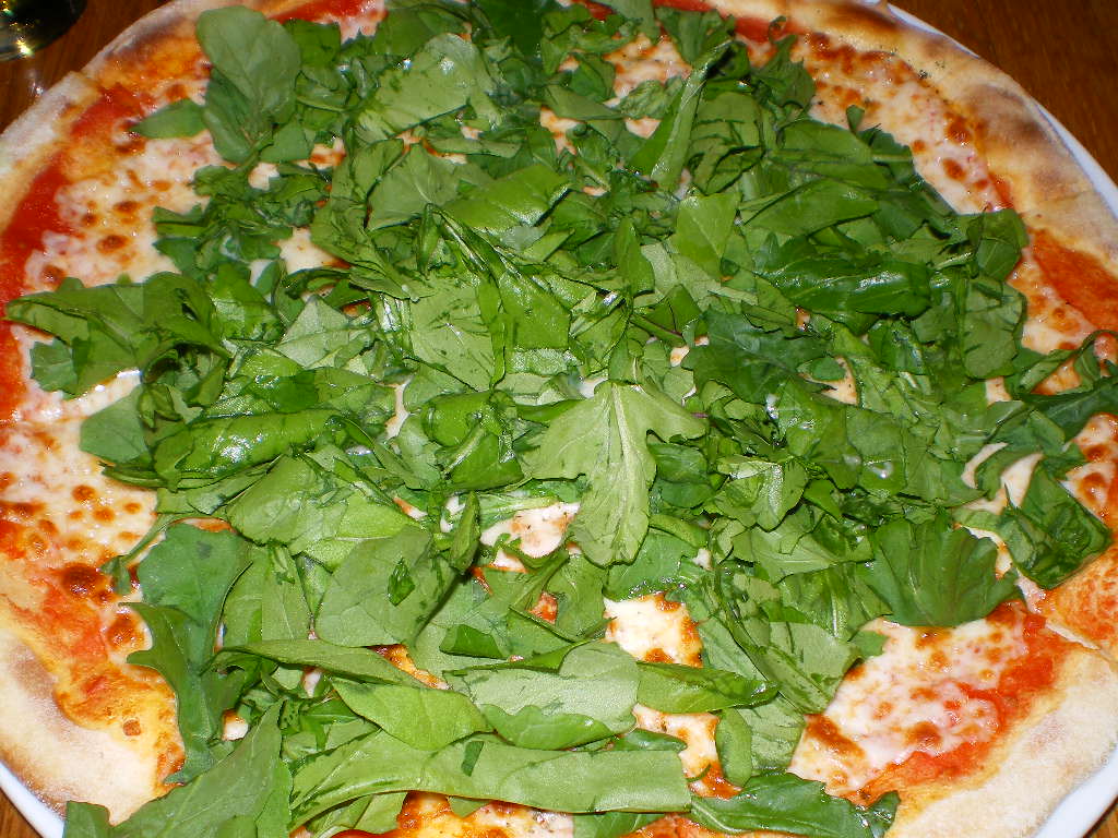 Pizza With Rocket_e0107561_359486.jpg