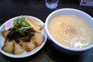 ラーメンとスコーン_f0021369_1540845.jpg