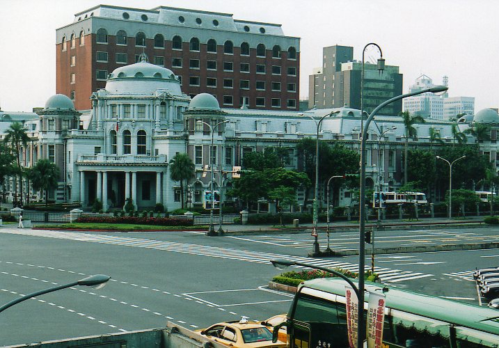 台湾・台北の近代建築巡り(その２)_f0142606_5194467.jpg