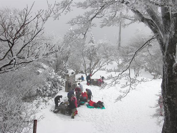 ２００９年の初登山_e0164643_21113921.jpg