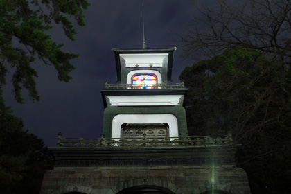 尾山神社　神門_e0066686_13291893.jpg