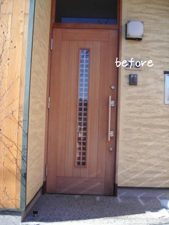 玄関ドアの塗りなおし_f0068501_22172131.jpg