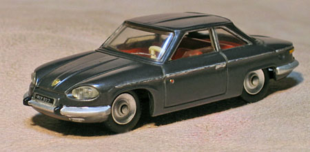 [ my DINKY TOYS Collection (49). Panhard PL17 & 24 CT.]_c0019483_22583619.jpg