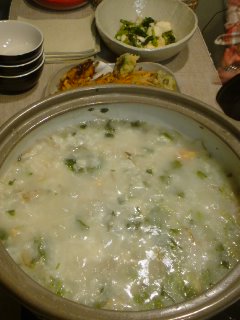 ガトーショコラのようなチョコシフォンと・・・七草がゆ。_f0177295_1023839.jpg