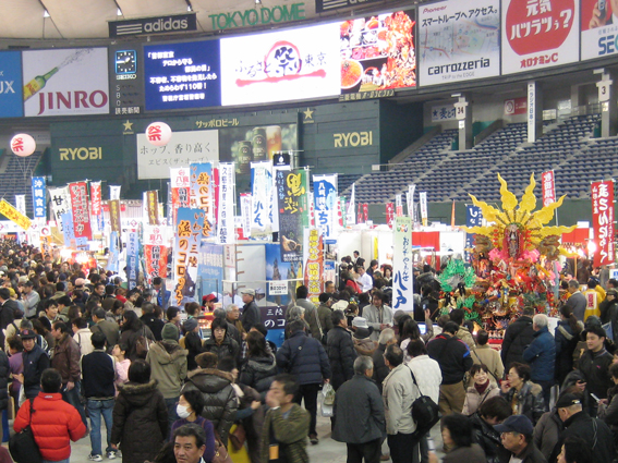 盛況の「ふるさと祭り　東京」。_b0144023_16361772.jpg