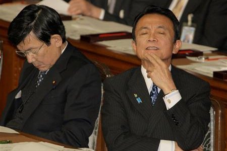 法改正慎重論の論理矛盾 － 内部留保論のスリカエと使い分け_b0090336_1627529.jpg