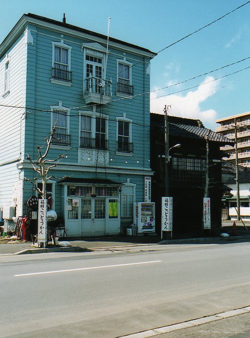 函館・弁天町の蔵造り建築(函館の建物紹介)_f0142606_21434372.jpg