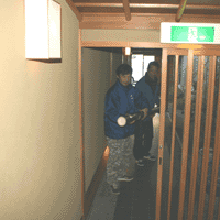 d0033734_1212929.gif