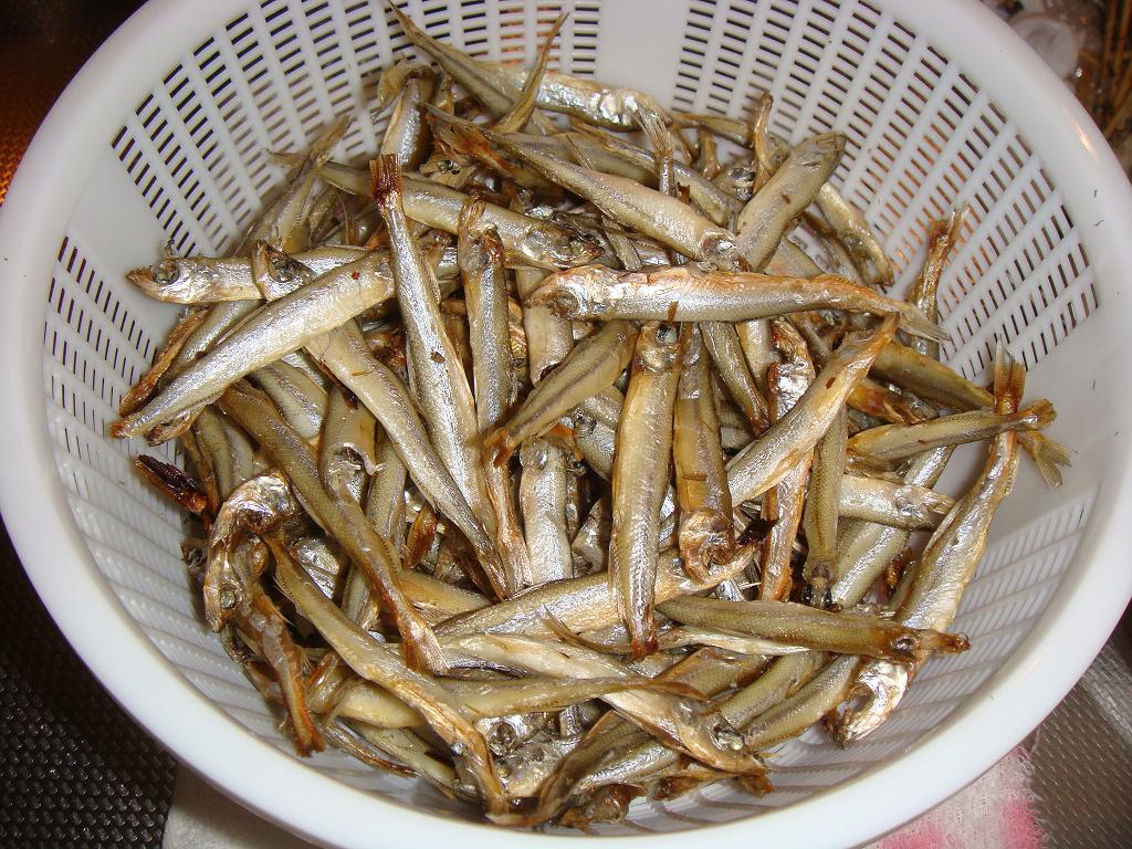 ワカサギ焼き干し 北海道の海釣りと家庭菜園 ワカサギ焼き干し 北海道の海釣りと家庭菜園