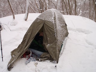 初めての雪中テント泊は寒くて寒くて……だけど快適だった～♪_c0097754_1253784.jpg