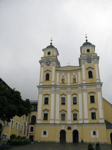 Church in Mondsee_c0157558_2013892.jpg