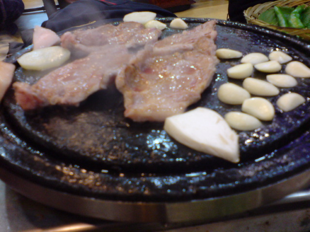 韓国　食いも食ったり　一日目_c0060076_22352369.jpg