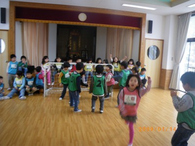 １月１４日　スギっ子巡回指導　～第一ルンビニ園～_e0127003_2282212.jpg