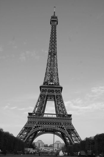 エッフェル塔 ワイヤー 黒色 約52cm エッフェル塔 ワイヤー 黒色 約