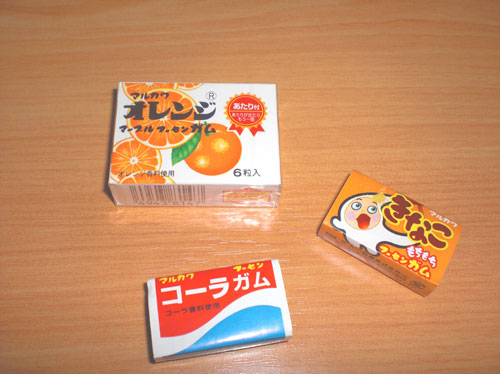 地元で駄菓子屋発見！_b0139457_045070.jpg