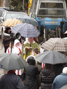小さな村にて~動物達の祝福式_f0106597_0324549.jpg