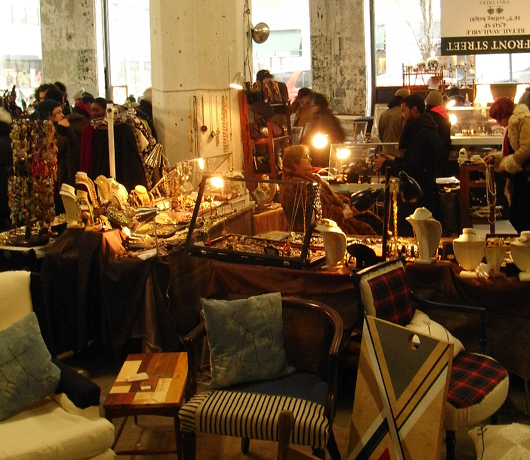ブルックリンの室内型フリマ　Winter Antiques Pop-Up Market_b0007805_917483.jpg