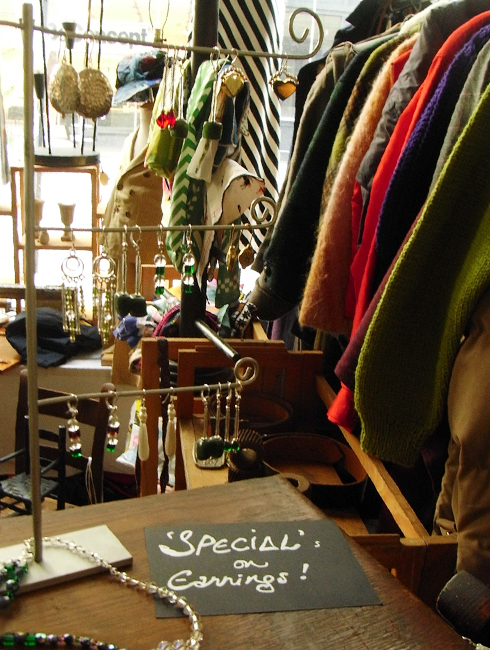 ブルックリンの室内型フリマ　Winter Antiques Pop-Up Market_b0007805_9322027.jpg