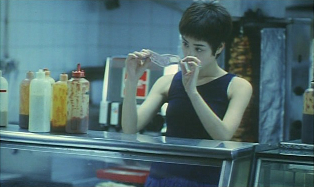 フェイ・ウォン（王菲／Faye Wong）「恋する惑星」（1994）_e0042361_23253629.jpg