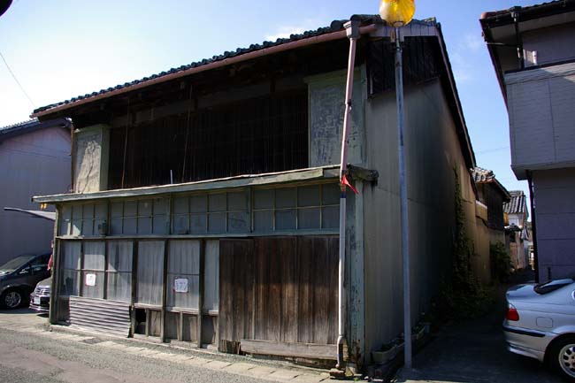 鰻の寝床_f0130879_2311169.jpg